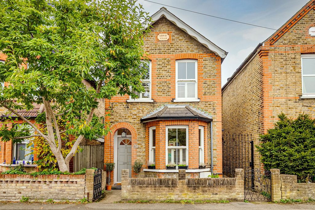 Property photo 1 of 16