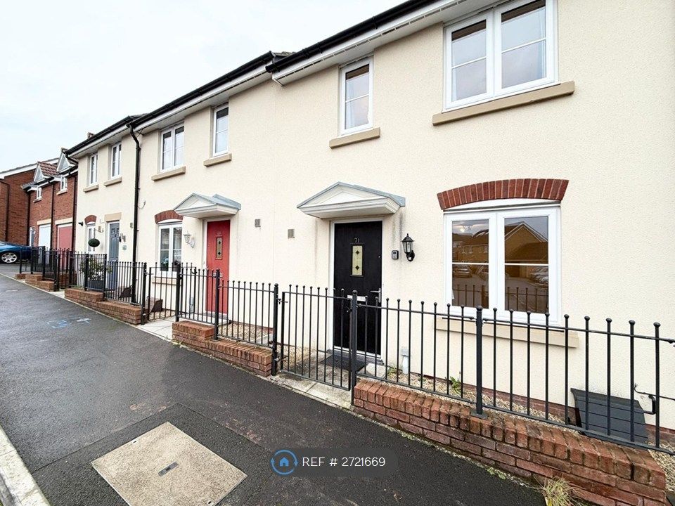 Property photo 2 of 13