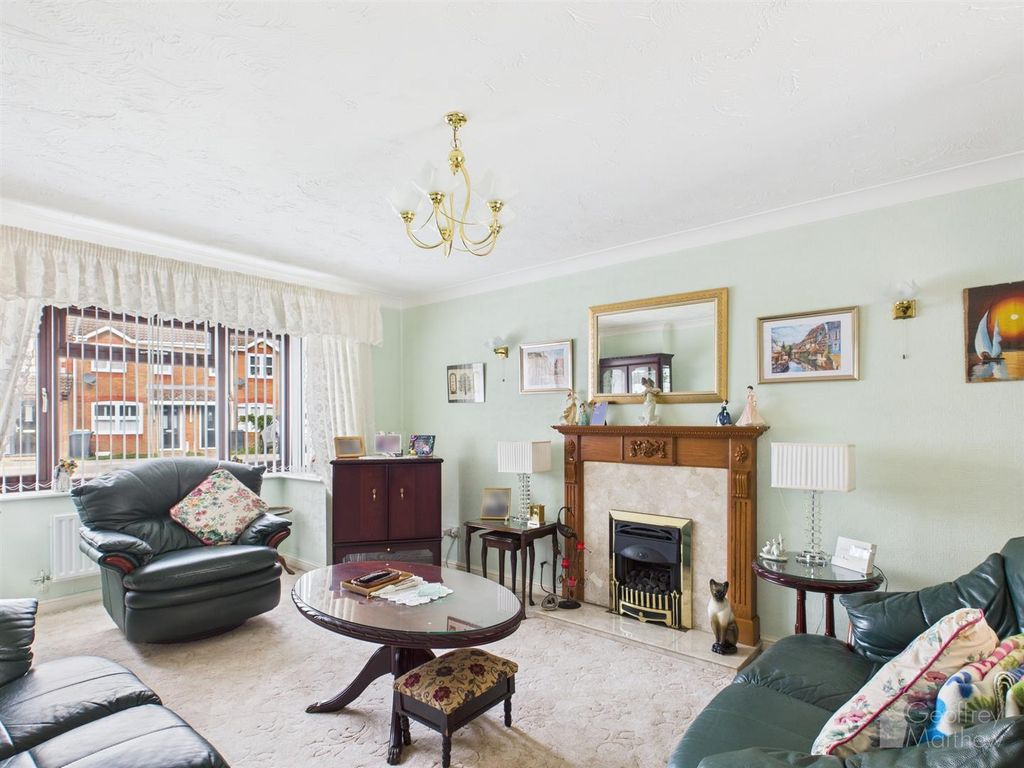 Property photo 2 of 14