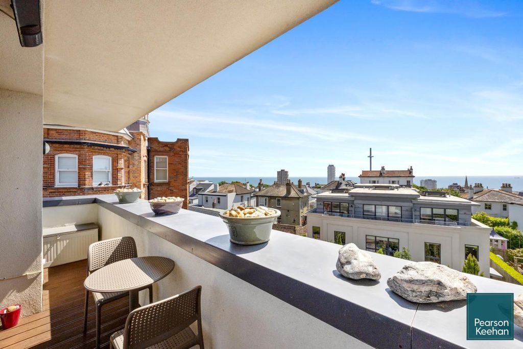 Property photo 2 of 19 Balcony