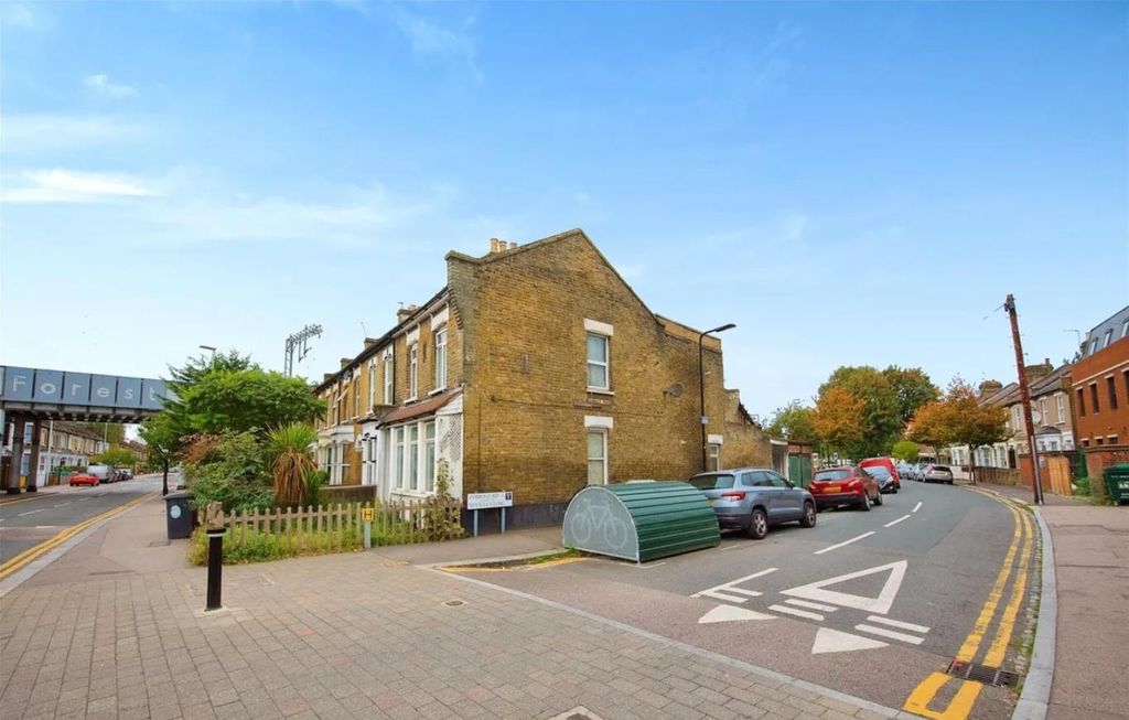 Property photo 2 of 6