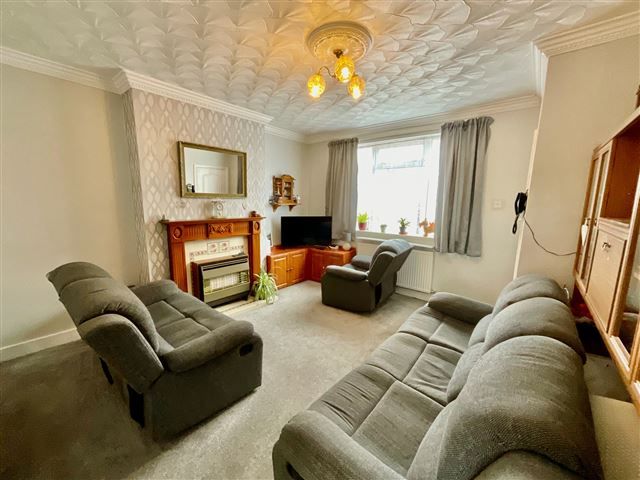 Property photo 2 of 19 Lounge