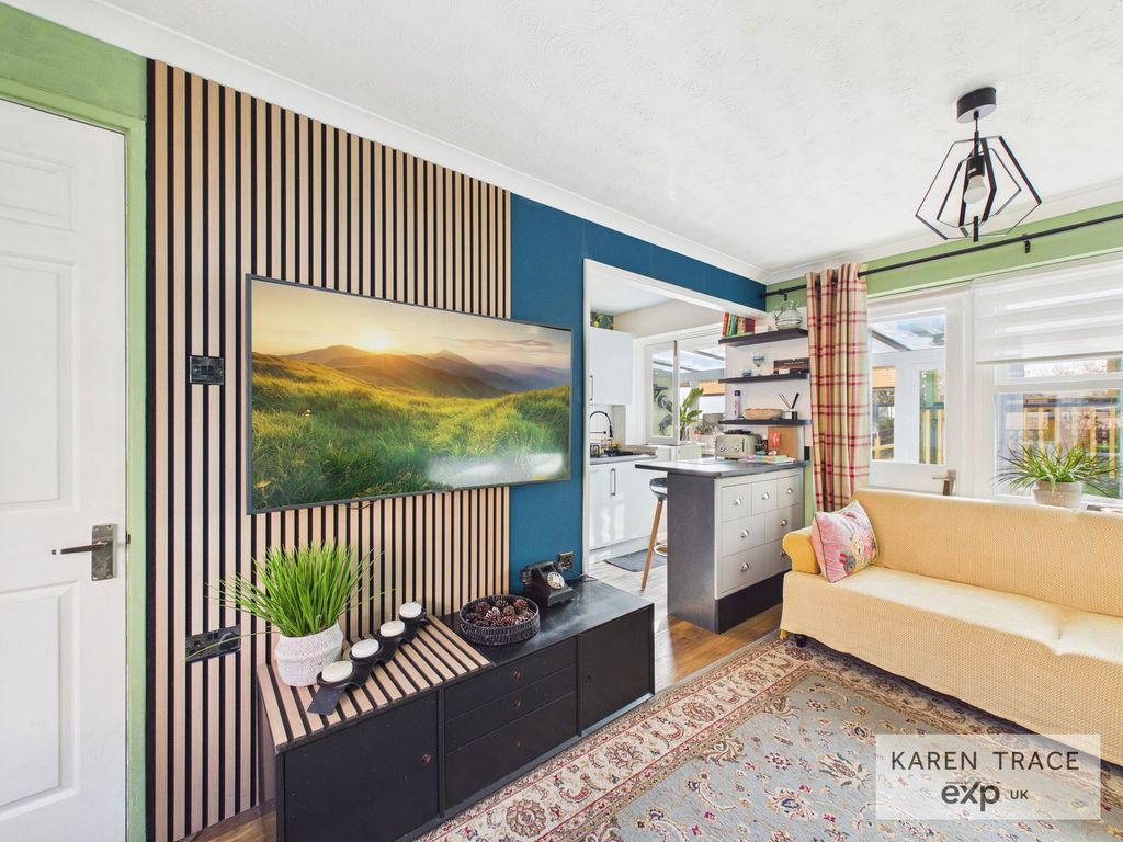 Property photo 2 of 24