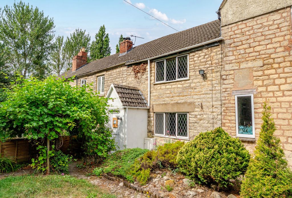 Property photo 1 of 13 1317061-2-6863B3c...