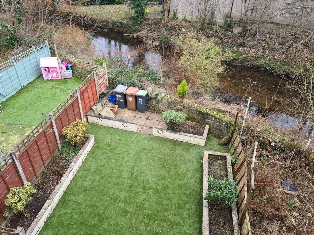 Property photo 2 of 17 Garden