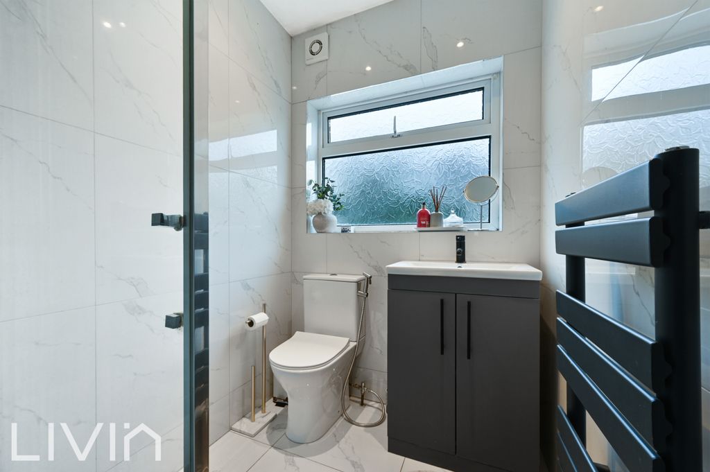 Property photo 3 of 12 Stanford Road,60-13