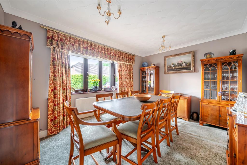 Additional image 8 of 3 bed detached bungalow for saleLondon Road, Liphook GU30