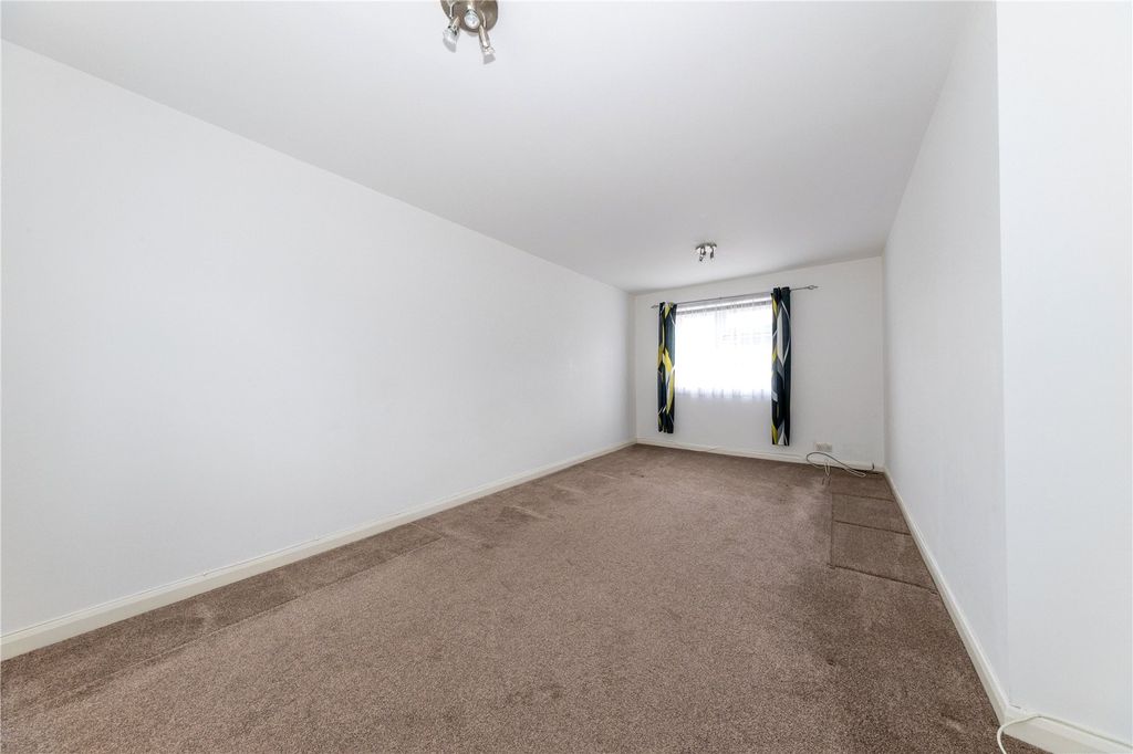 Property photo 2 of 8 Picture No. 09