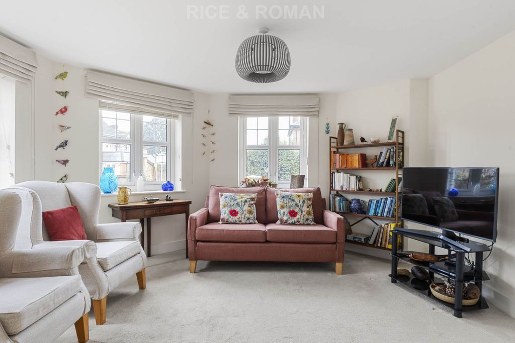 Property photo 3 of 20