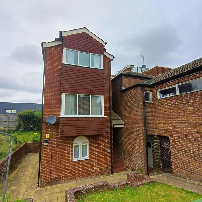 Property photo 1 of 11 Main Cox's Lane.Jpg