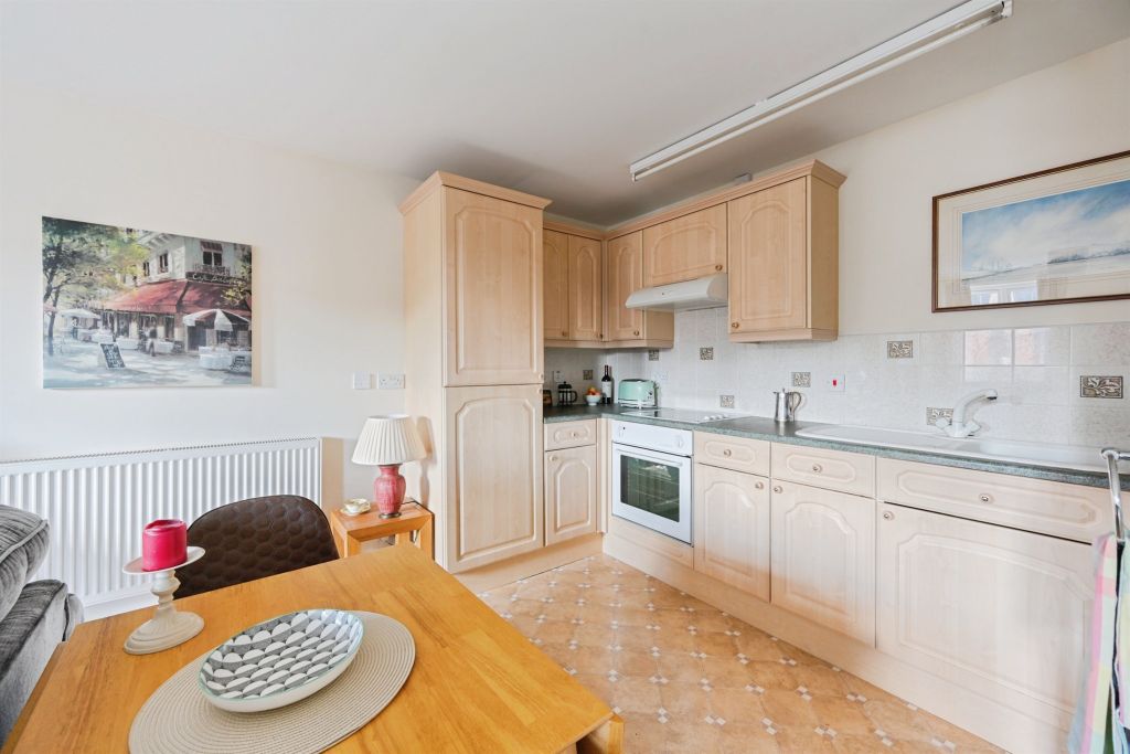 Property photo 3 of 14 Kitchen Area: