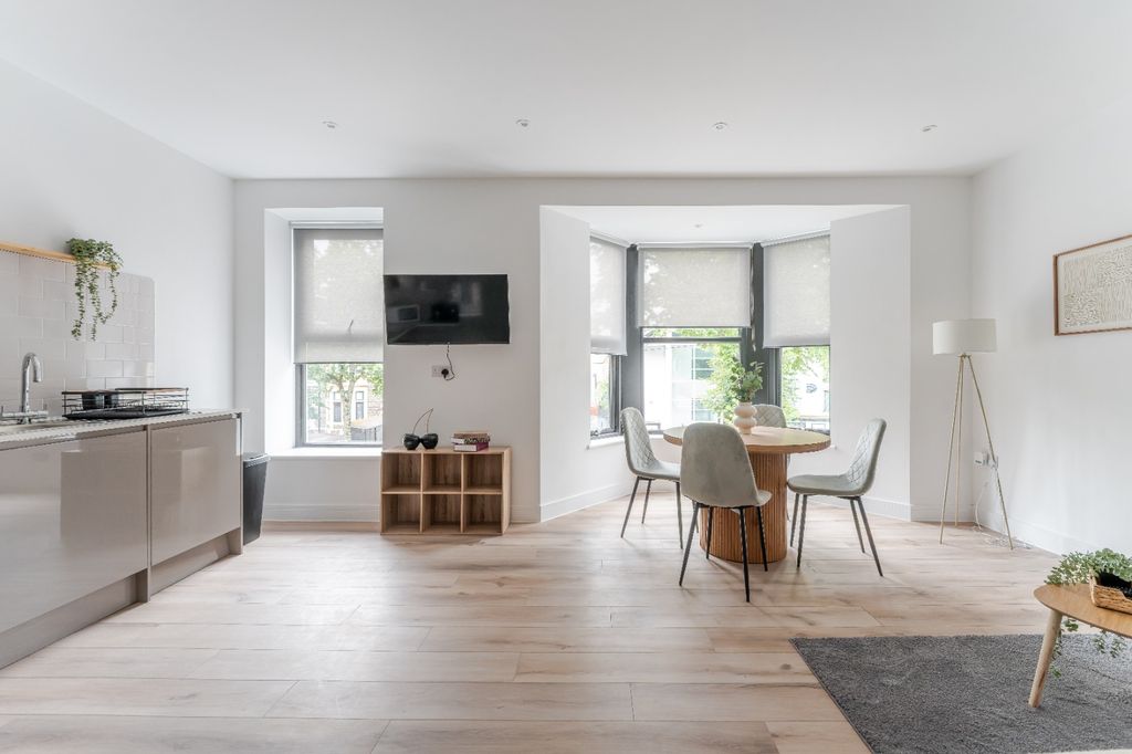 Property photo 1 of 7 01