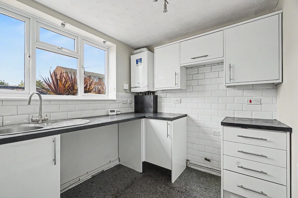 Property photo 3 of 17 5260286
