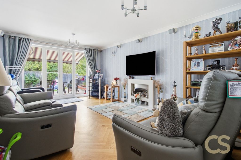 Property photo 3 of 27 5523995