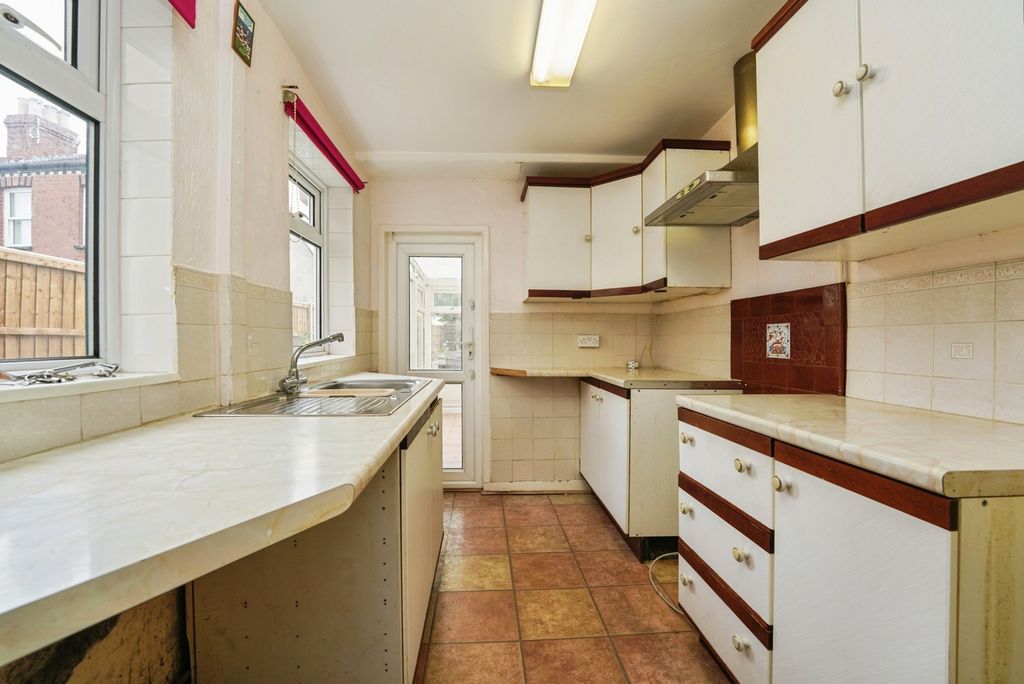 Property photo 3 of 17 Photo