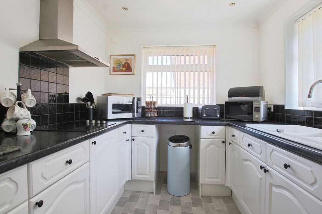 Property photo 3 of 15 4167274