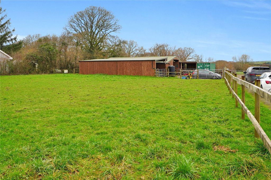 Property photo 2 of 7 Picture No. 04