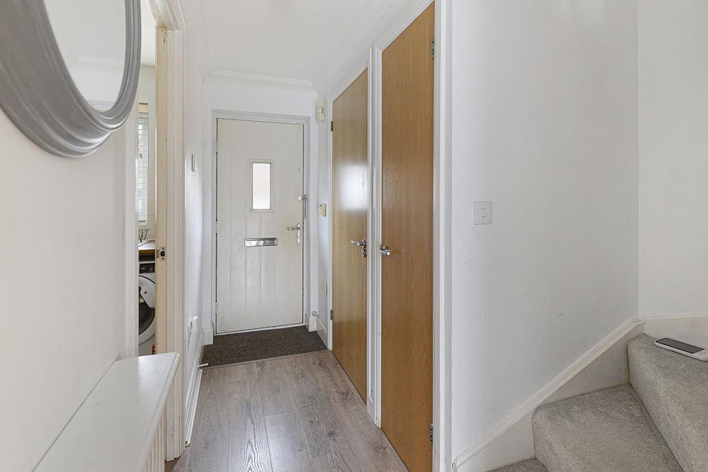 Property photo 2 of 12 Hallway