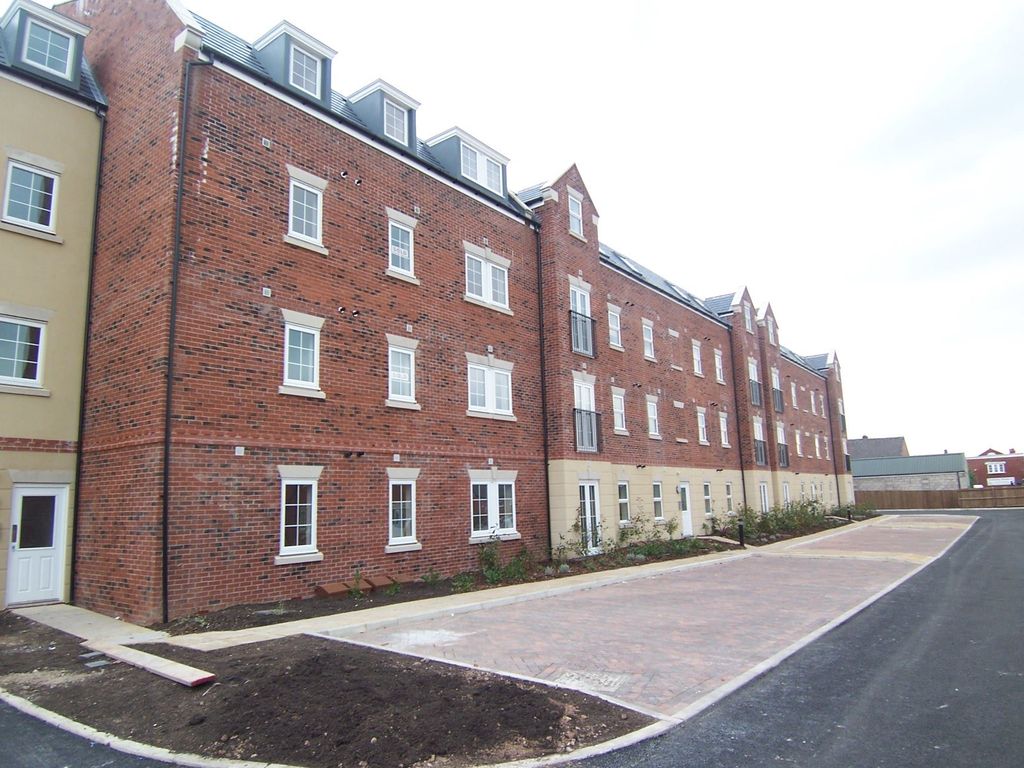 Property photo 1 of 8 External