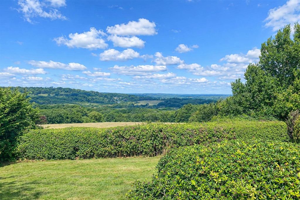 Property photo 2 of 26 c5B2d57F-E67d-41F2-Aa90-Eea88Fb642d2.Png