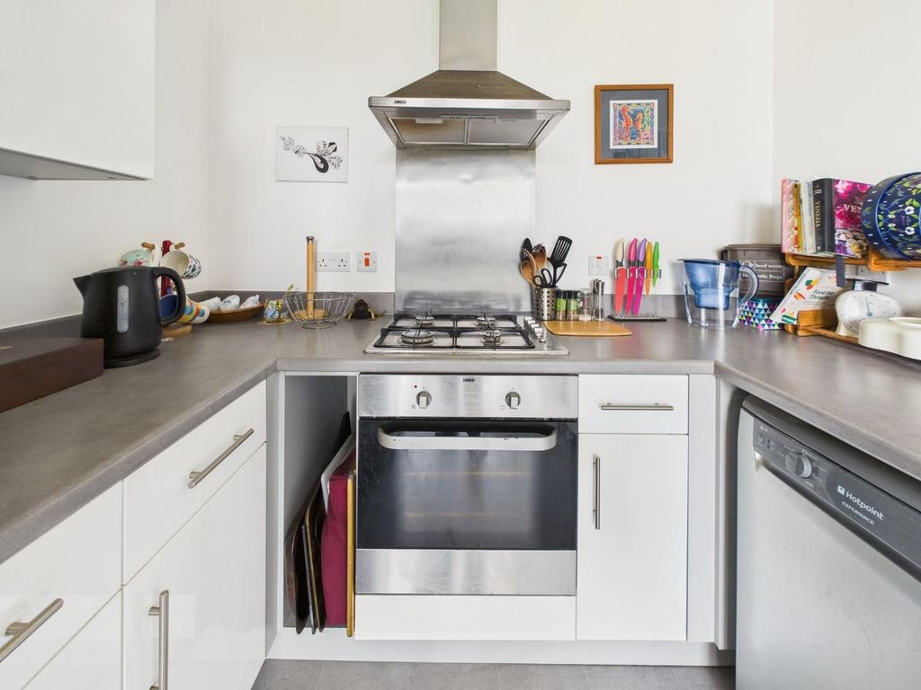 Property photo 3 of 24 Cam01530G0-Pr0330-Still008.Jpg