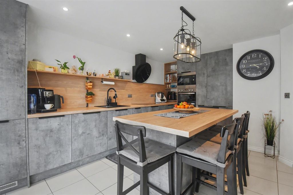 Property photo 2 of 27 Dsc_0465.Jpg