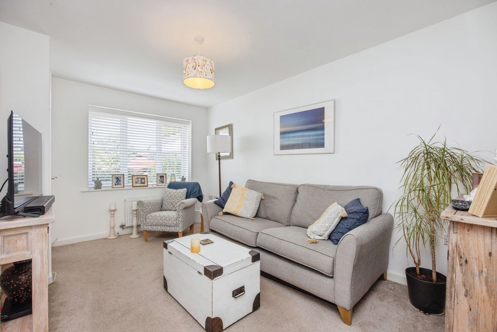 Property photo 3 of 20 Pbox-Img.Jpg