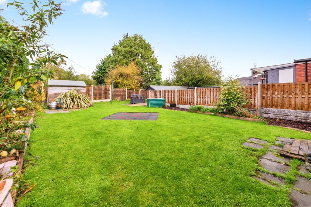 Property photo 2 of 17 Photo