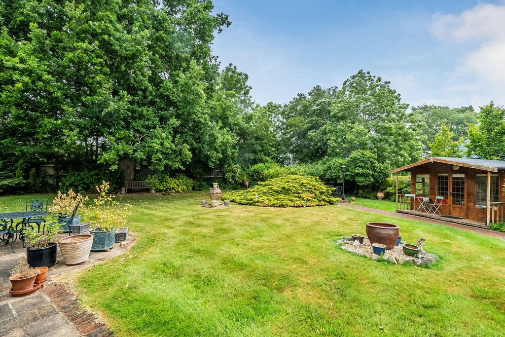 Property photo 2 of 25 2
