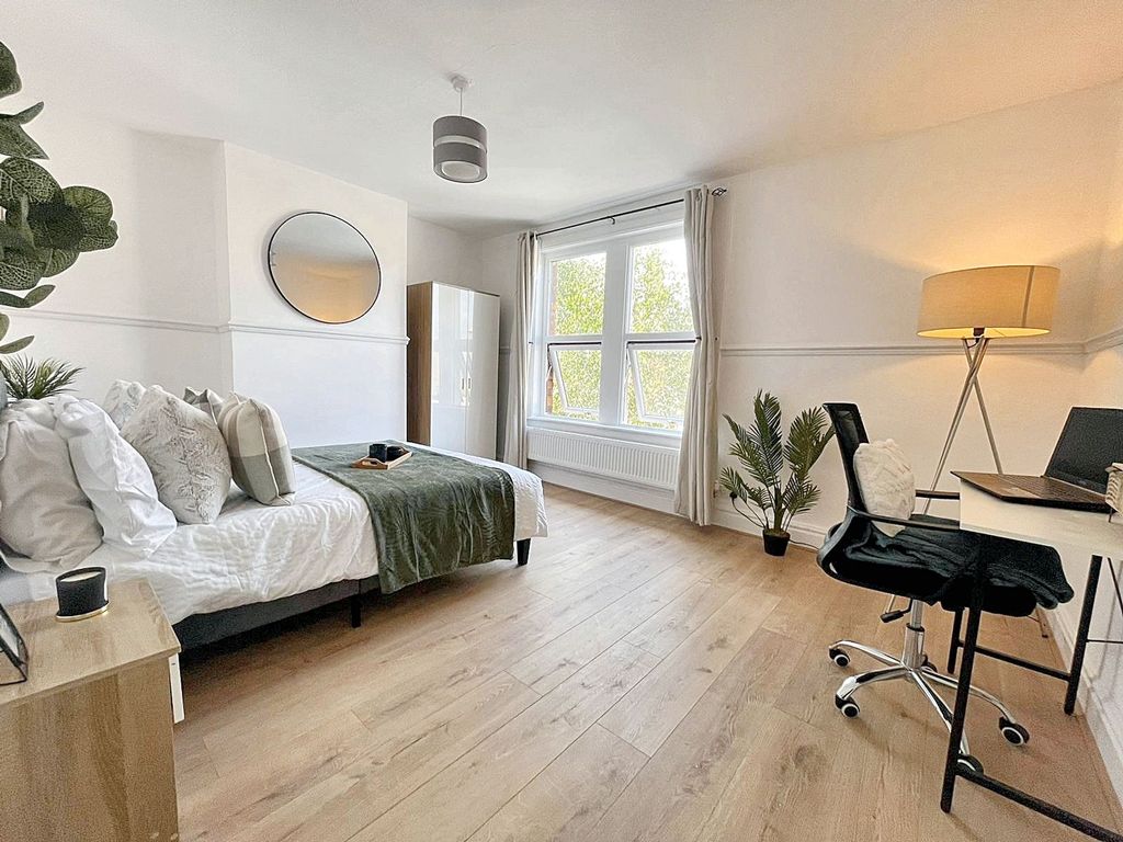 Property photo 1 of 6 Photo 1