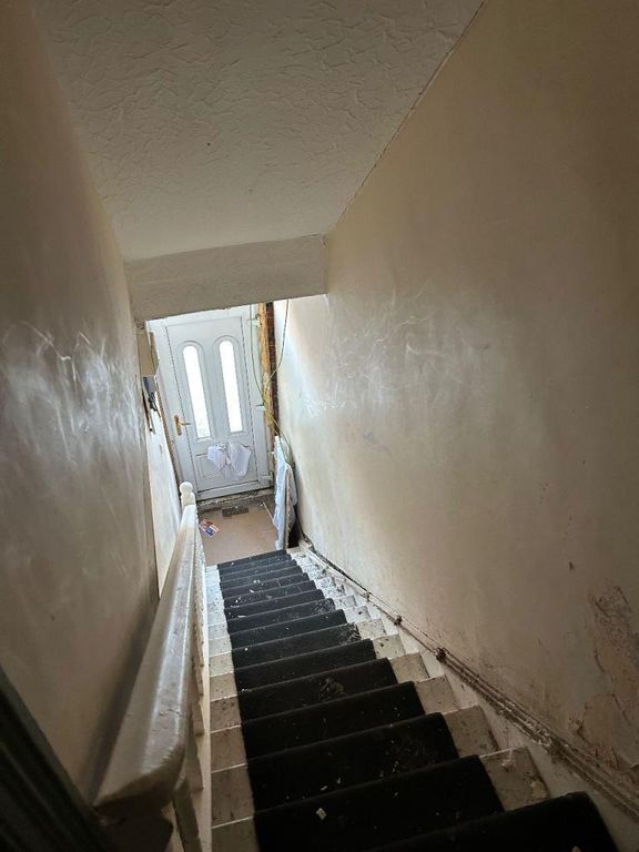 Property photo 2 of 11 Photo 2