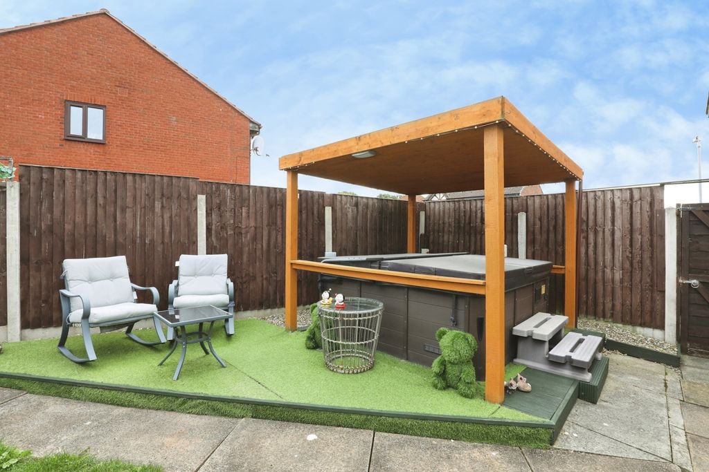 Property photo 3 of 18 Pbox-Img.Jpg