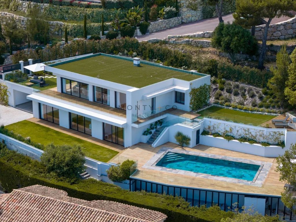 Property photo 1 of 18 Sale New Contemporary Villa With Sea View - Roquebrune-Cap-Martin