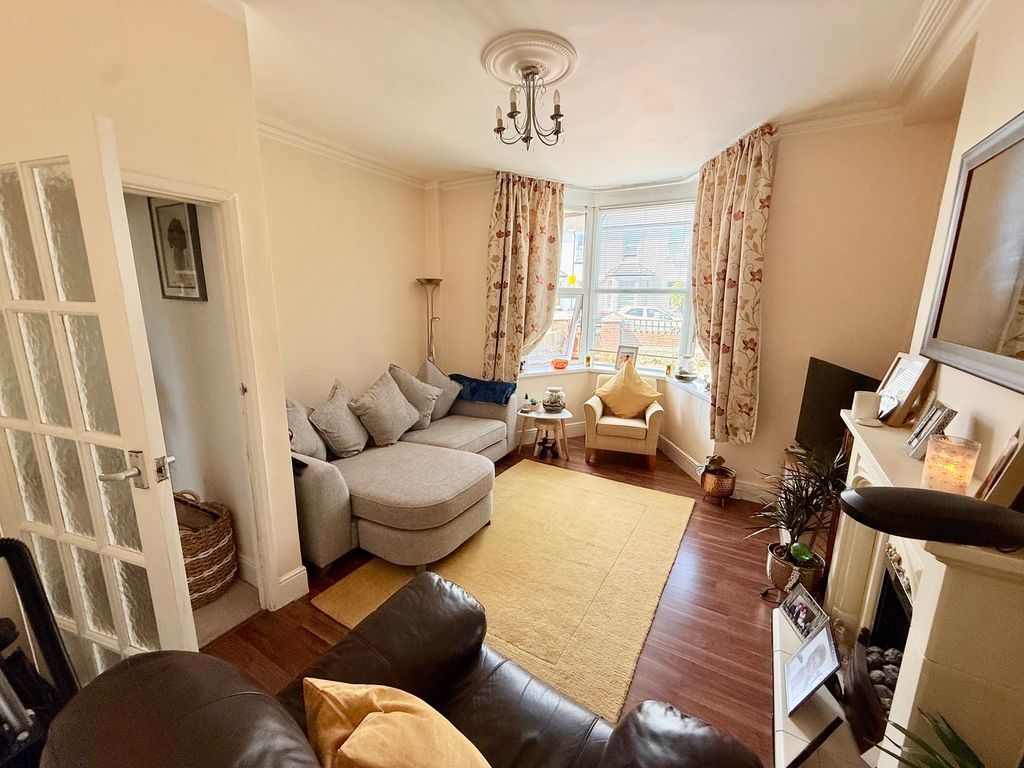 Property photo 3 of 14