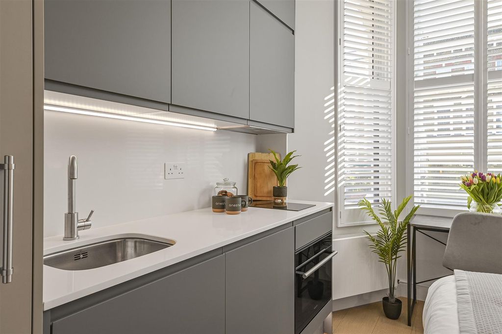 Property photo 3 of 11 One Stay - Studio 7 - Kitchenette - Image 3.Jpg
