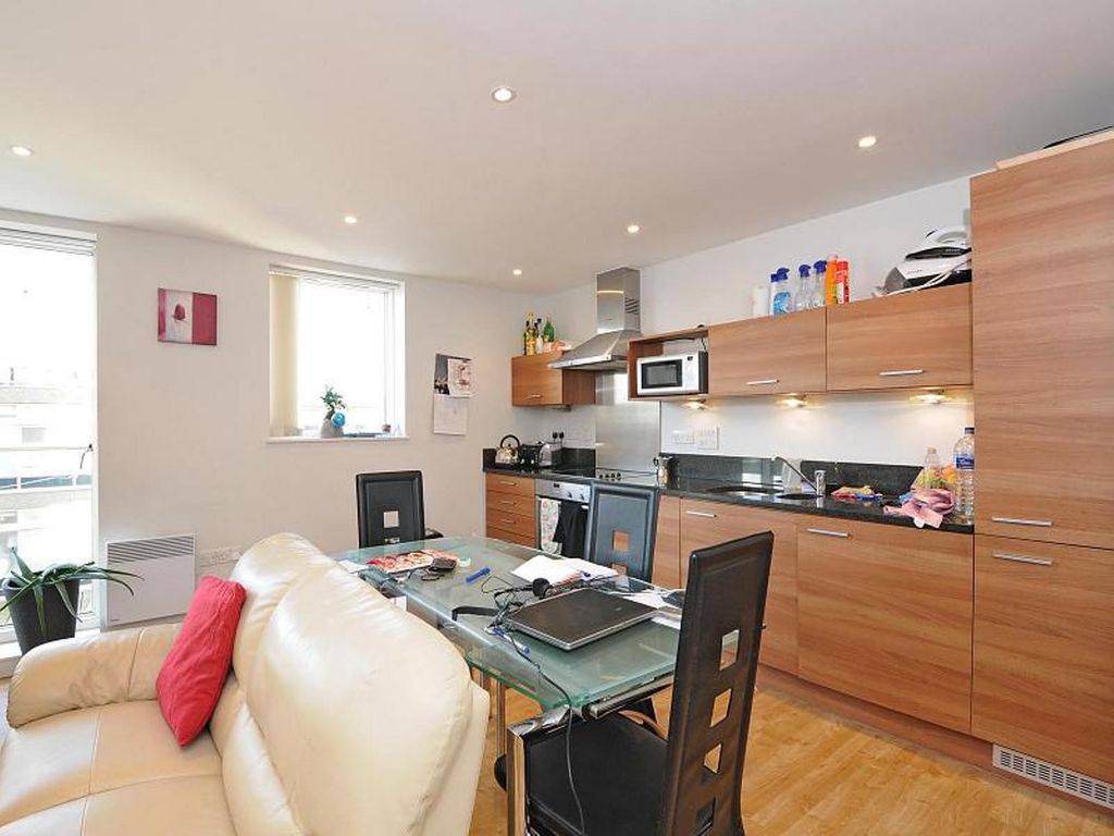 Property photo 3 of 8 Dining