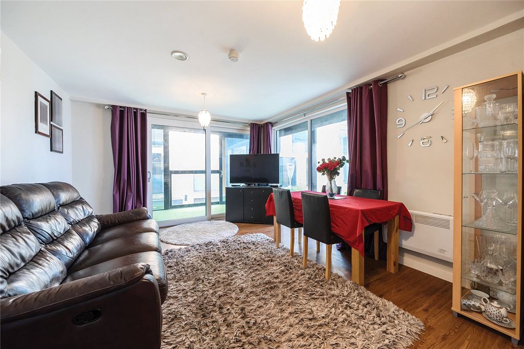 Property photo 3 of 10 Picture No. 06