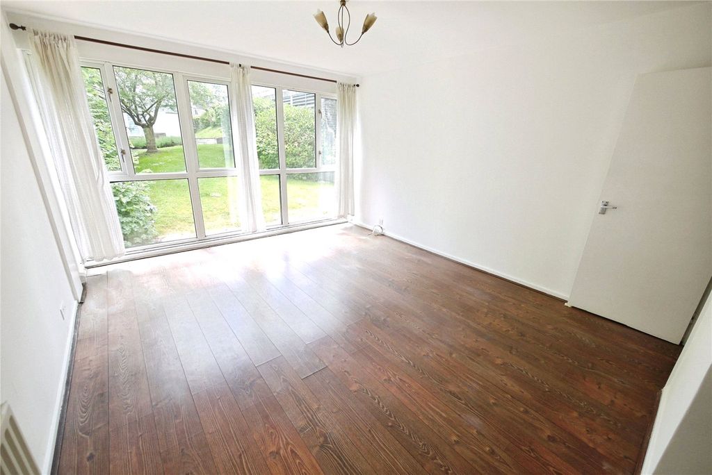 Property photo 3 of 10 Picture No. 15