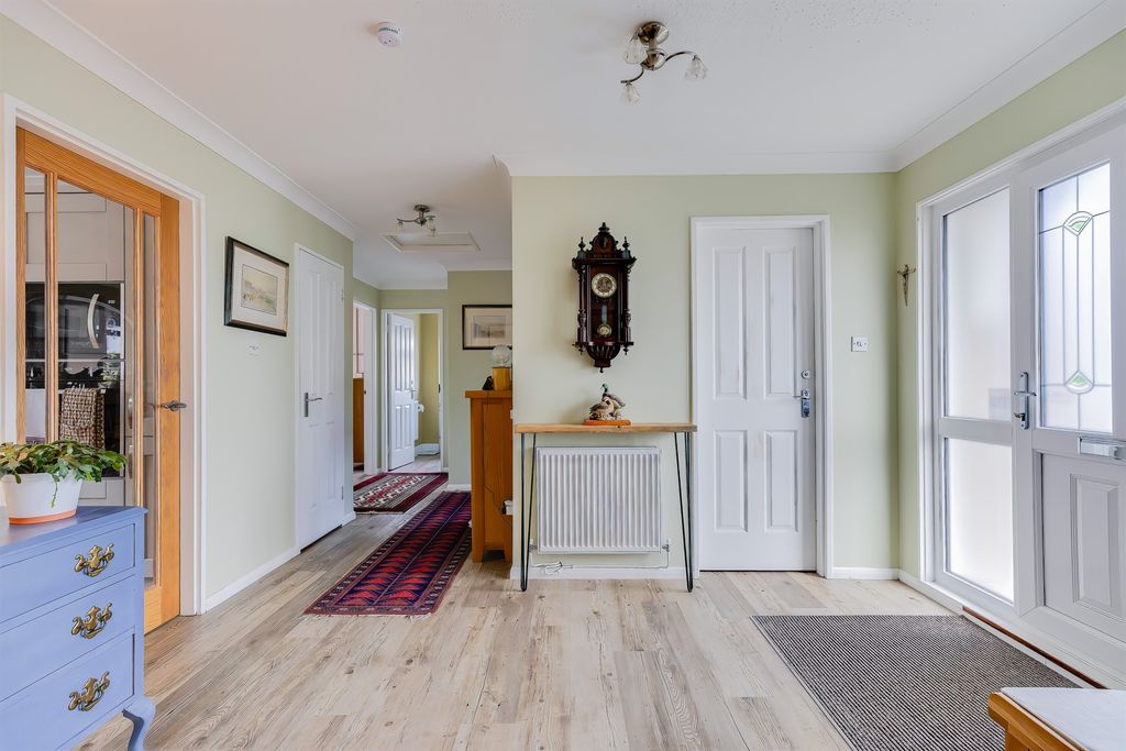 Property photo 3 of 19