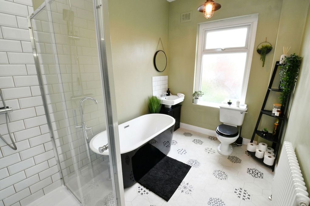Property photo 3 of 22