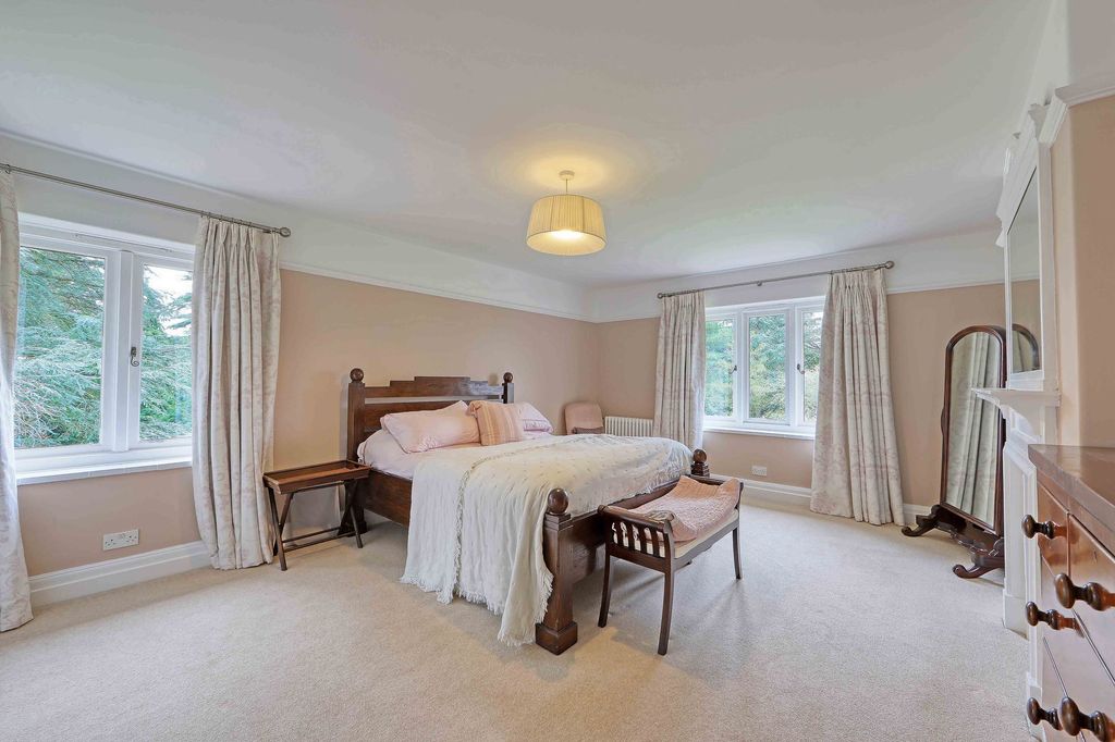 Additional image 18 of 5 bed detached house for saleWinter Hill Road, Maidenhead SL6