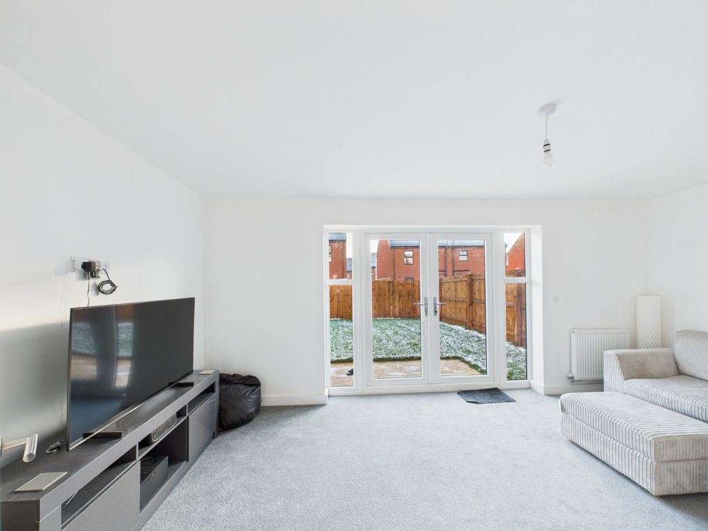 Property photo 2 of 19 4625136