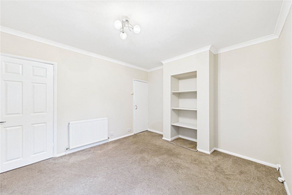 Property photo 3 of 12 Picture No. 18