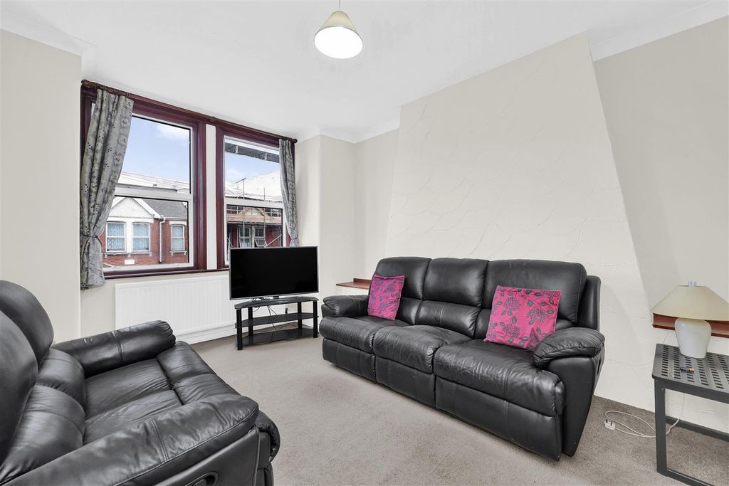 Property photo 2 of 8 19751914 (20).Jpg