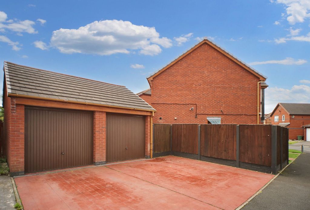 Property photo 3 of 23