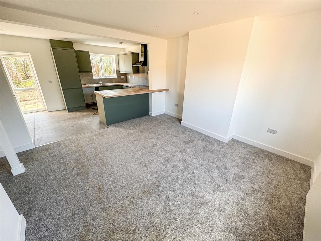 Property photo 2 of 21 Img_2854.Jpg