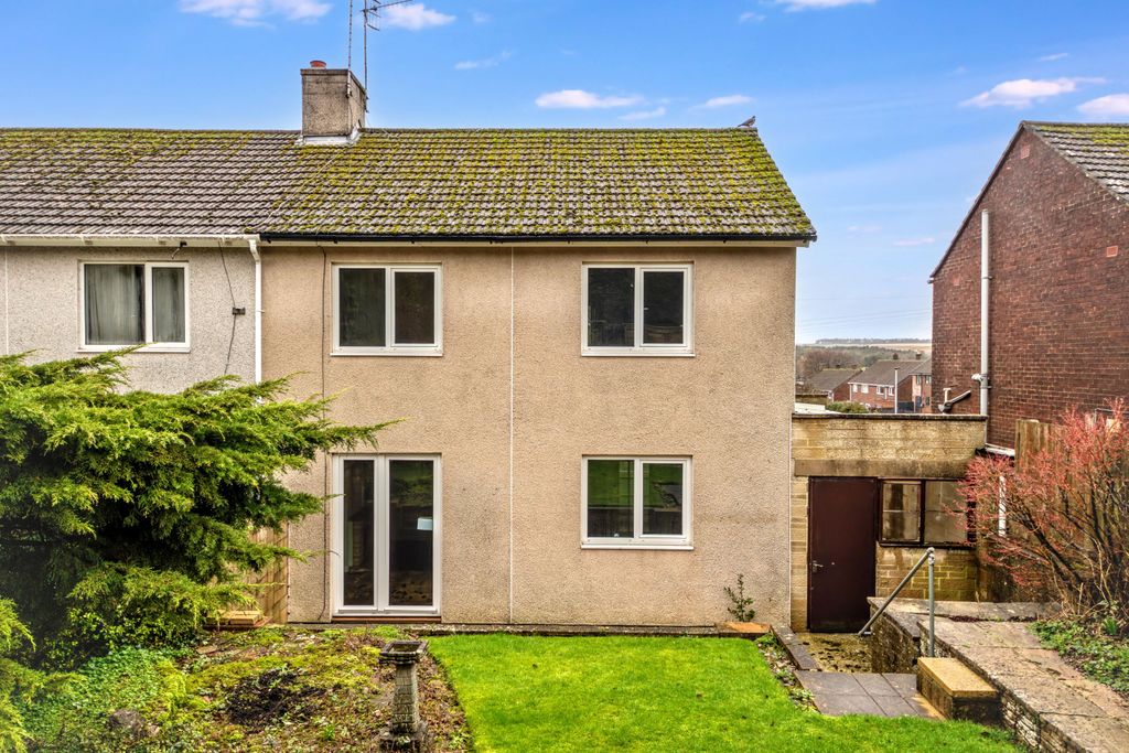 Property photo 1 of 25 76 Five Stiles Road, Marlborough, Wiltshire, Sn8 4Be