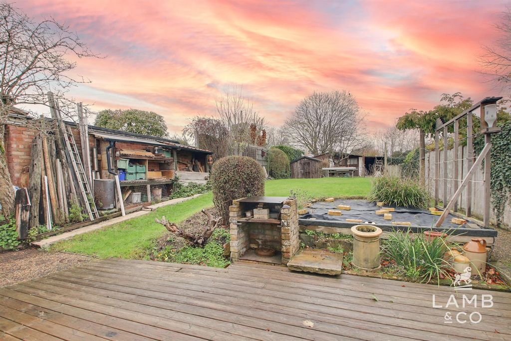 Property photo 2 of 21