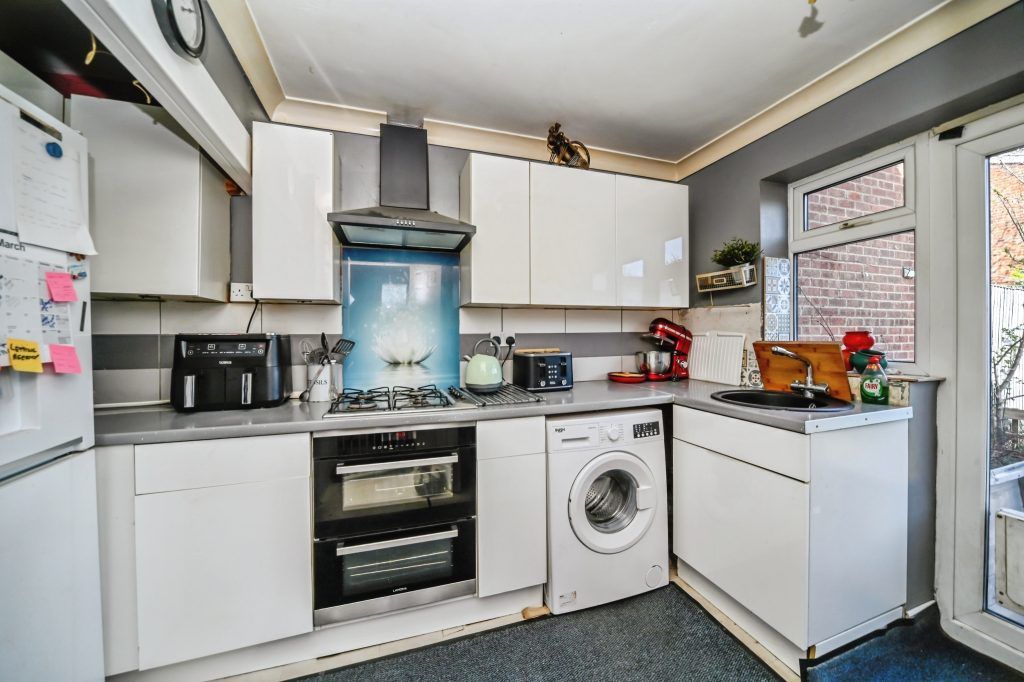Property photo 3 of 10