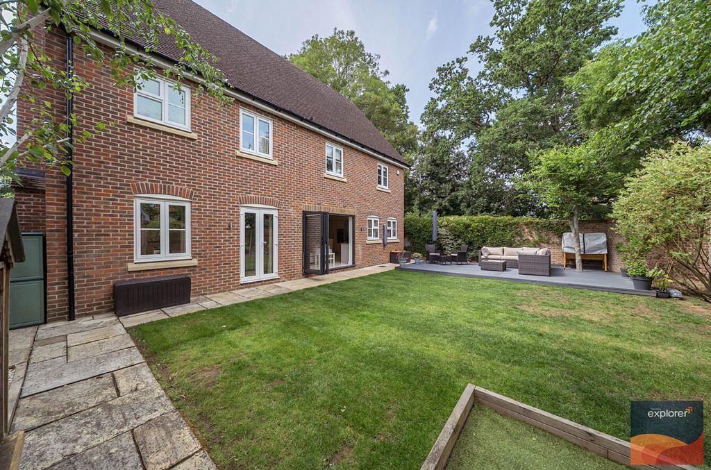 Property photo 2 of 30